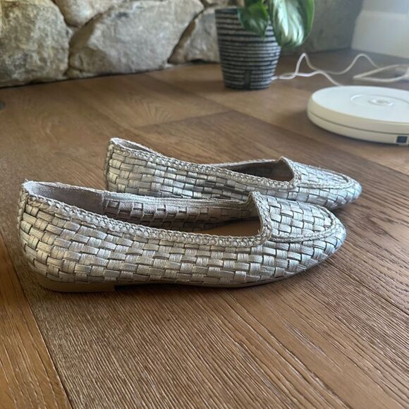ALI MACGRAW Exxtra Flat In Silver - Picture 8 of 11